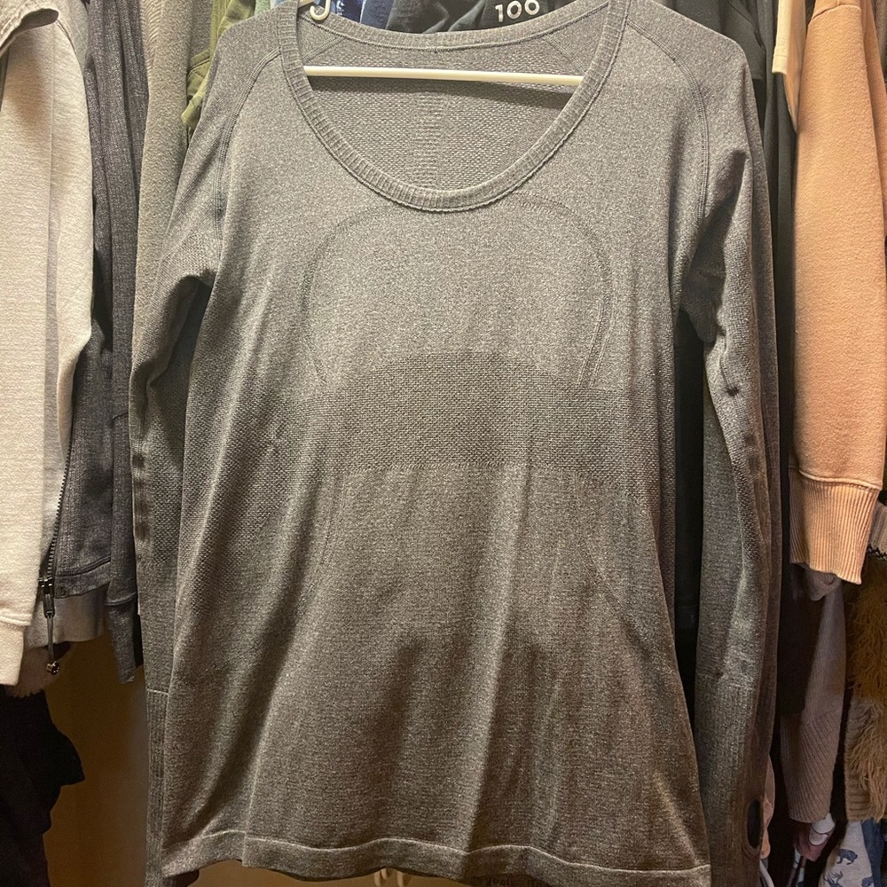 LuluLemon swiftly tech long sleeve